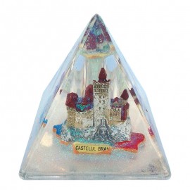 Piramida plastic - Castelul Bran